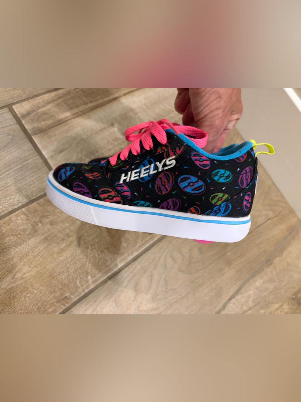 Heelys Kids Black Skate Shoe with Pink Laces and Blue Trim size 1